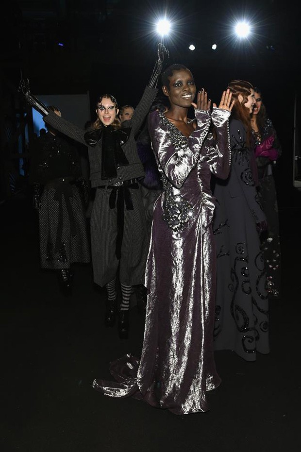 Marc-Jacobs-BTS-fw16-(38)