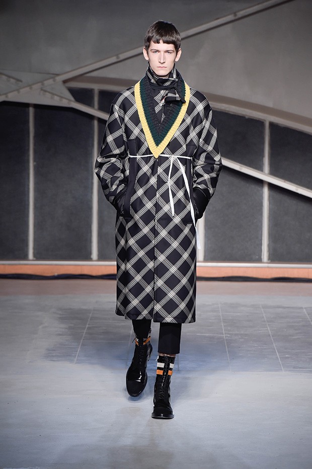Raf-Simons-aw16-17-(16)