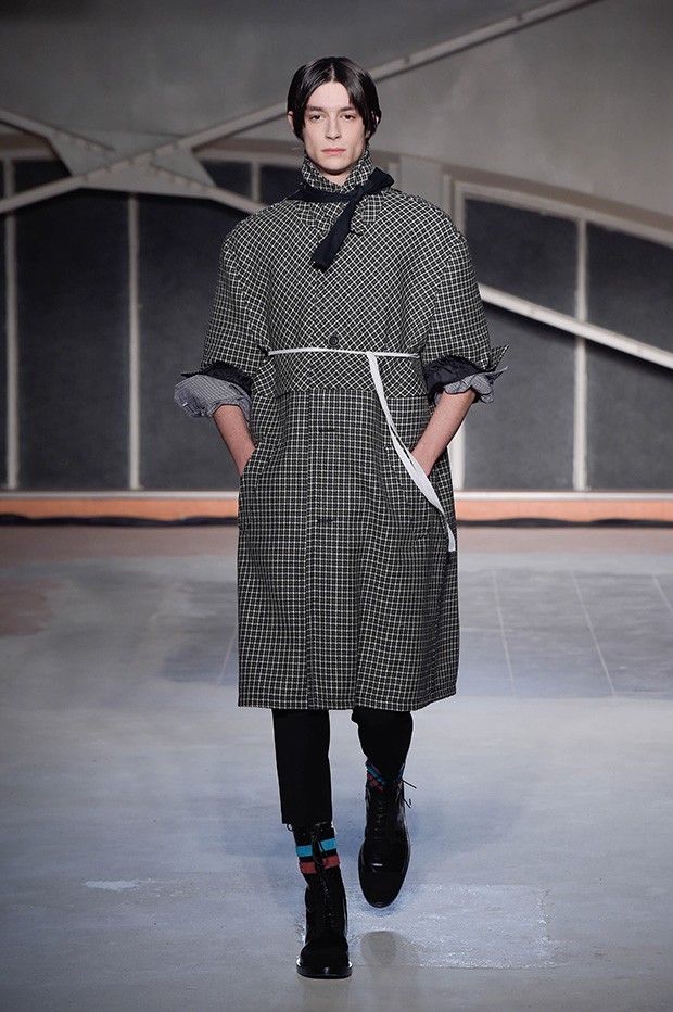 Raf-Simons-aw16-17-(17)