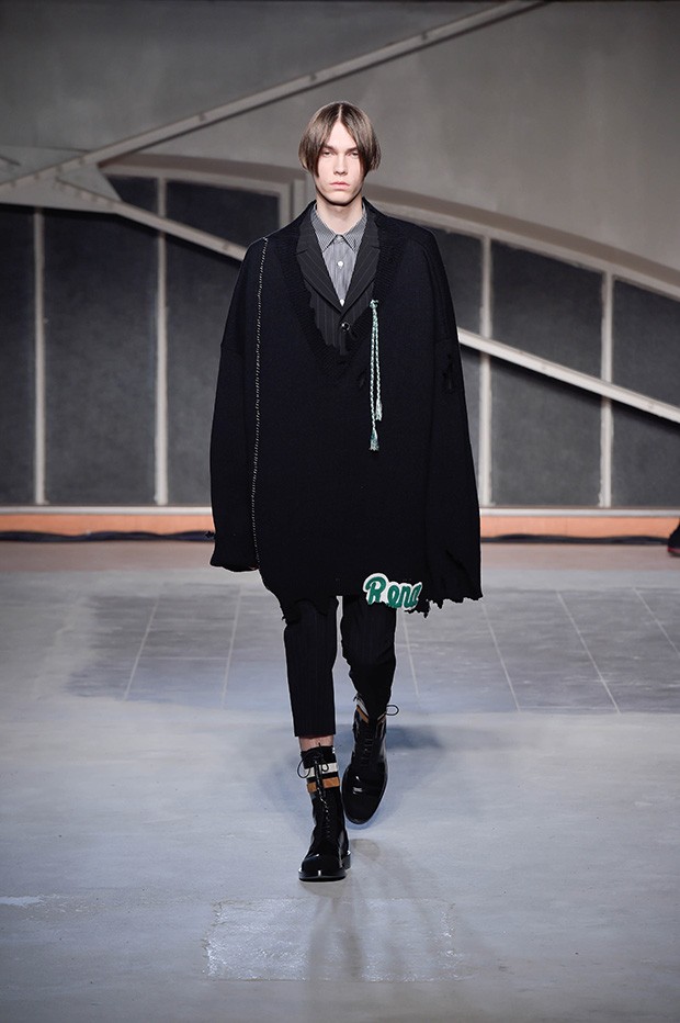 Raf-Simons-aw16-17-(25)