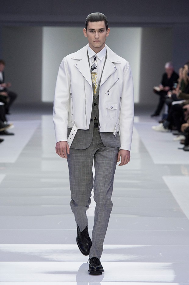 Versace-Men's_FW16_look-9