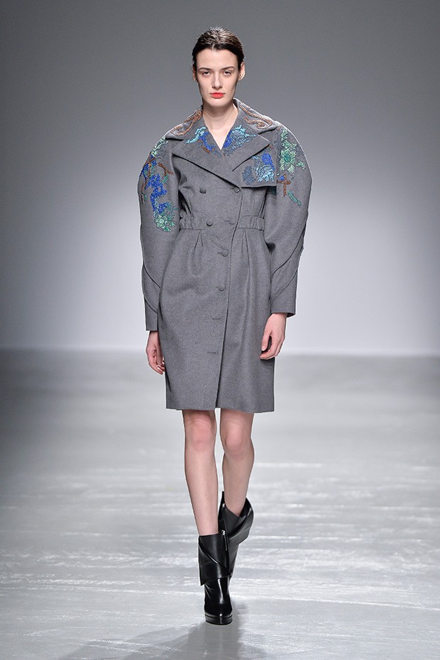 GUY-LAROCHE-FW16-(1)