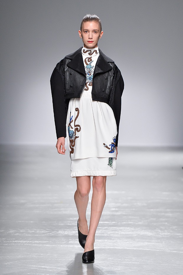 GUY-LAROCHE-FW16-(15)