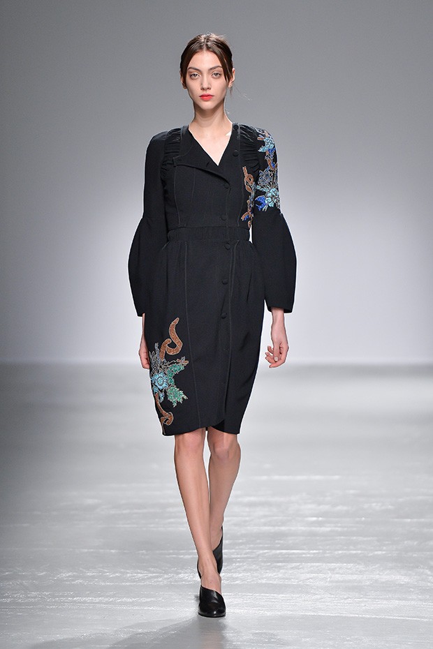 GUY-LAROCHE-FW16-(19)