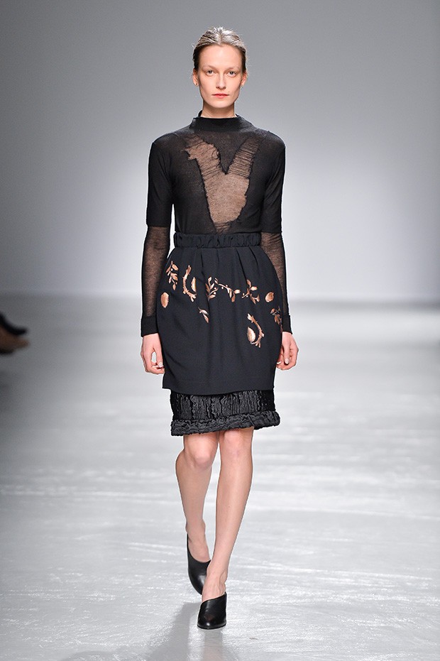 GUY-LAROCHE-FW16-(20)