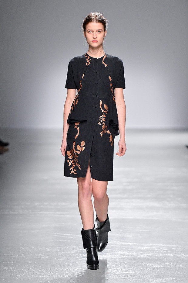 GUY-LAROCHE-FW16-(21)