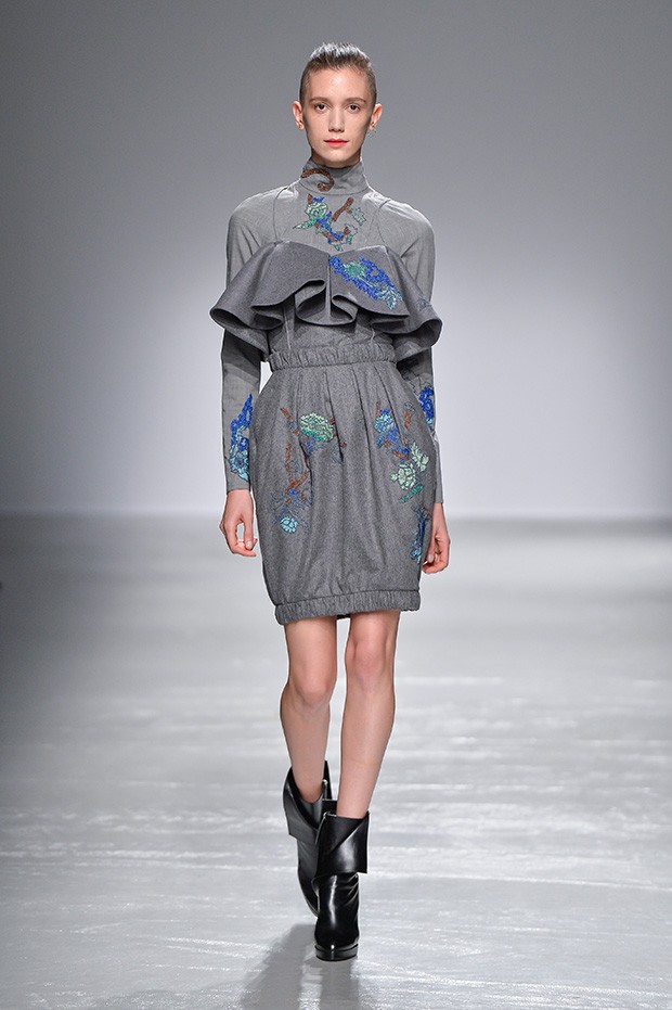 GUY-LAROCHE-FW16-(3)