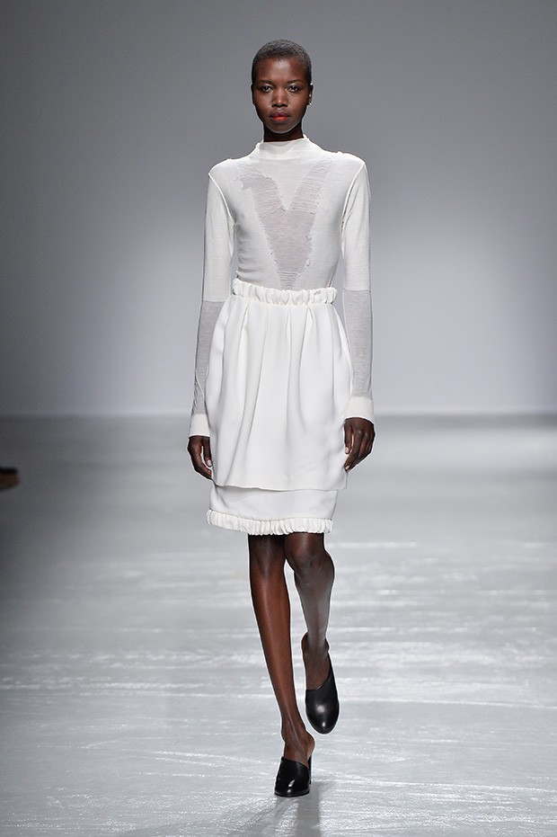 GUY-LAROCHE-FW16-(9)