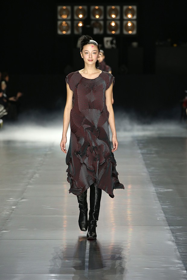 Issey-Miyake-fw16-(27)