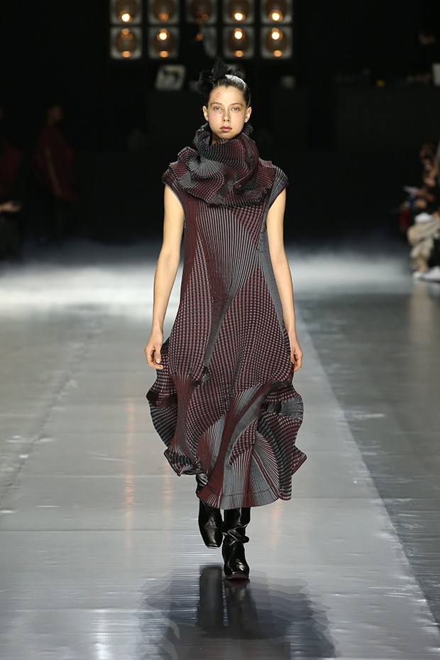 Issey-Miyake-fw16-(28)