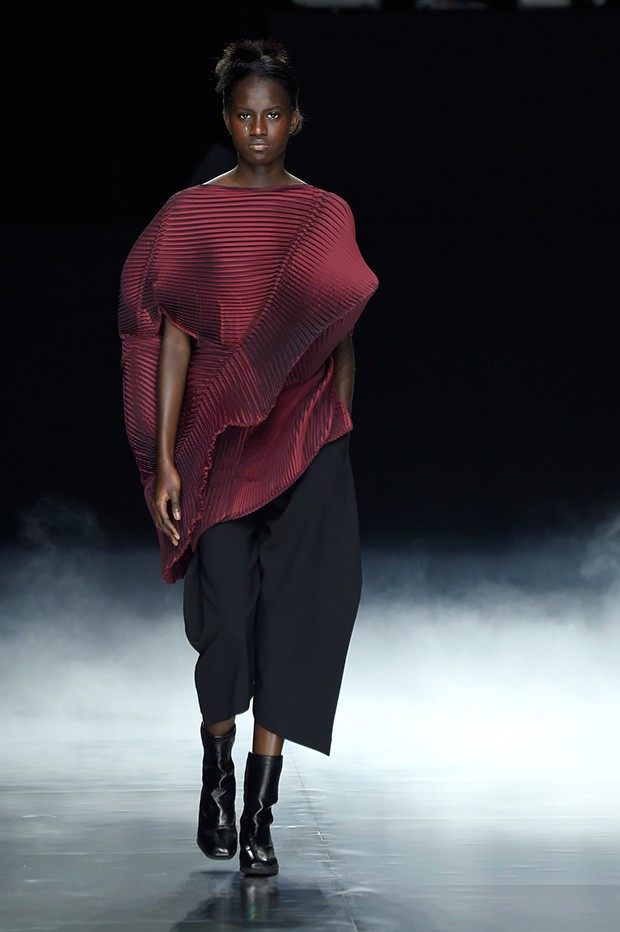 Issey-Miyake-fw16-(30)