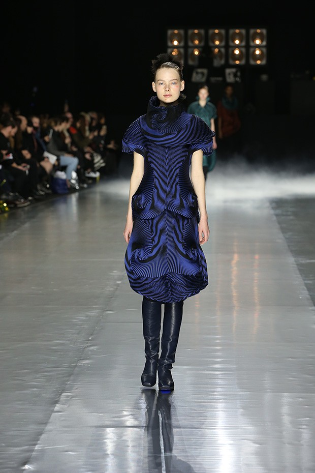 Issey-Miyake-fw16-(31)