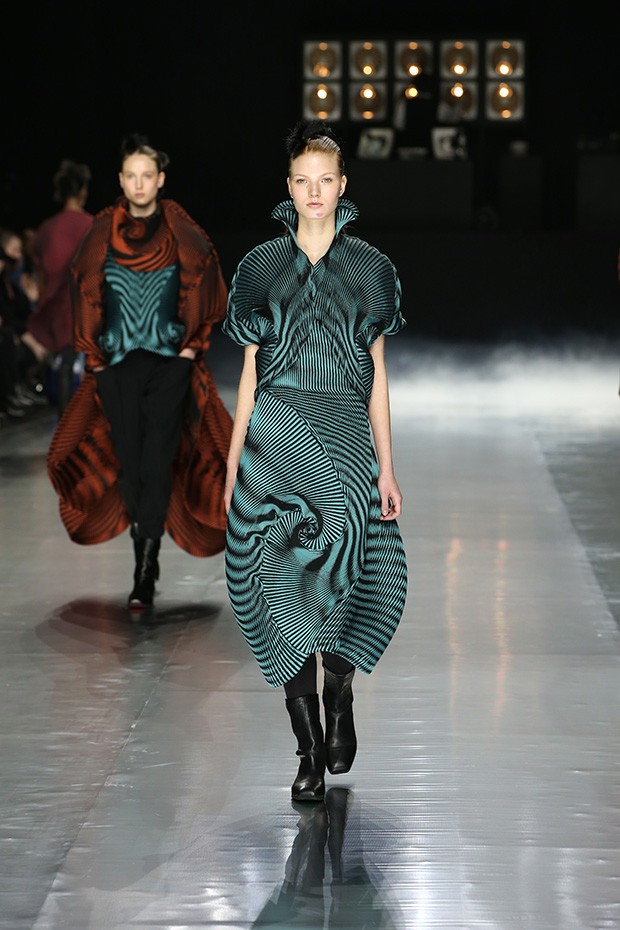 Issey-Miyake-fw16-(32)