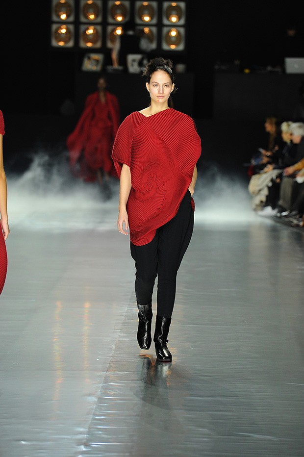 Issey-Miyake-fw16-(40)