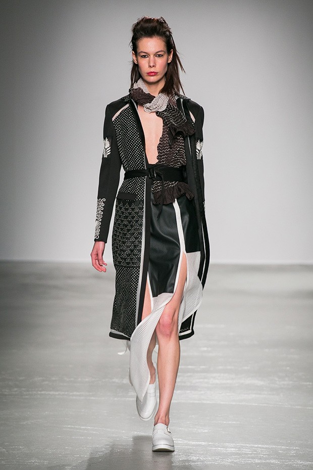 Rahul-Mishra-fw16-(17)