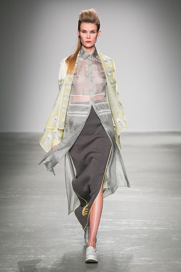 Rahul-Mishra-fw16-(20)