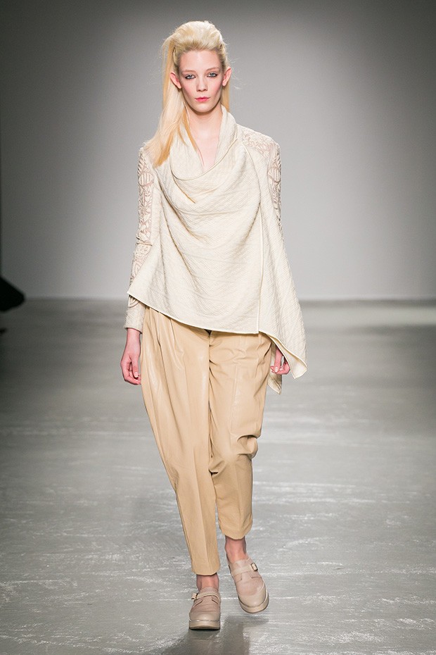 Rahul-Mishra-fw16-(21)