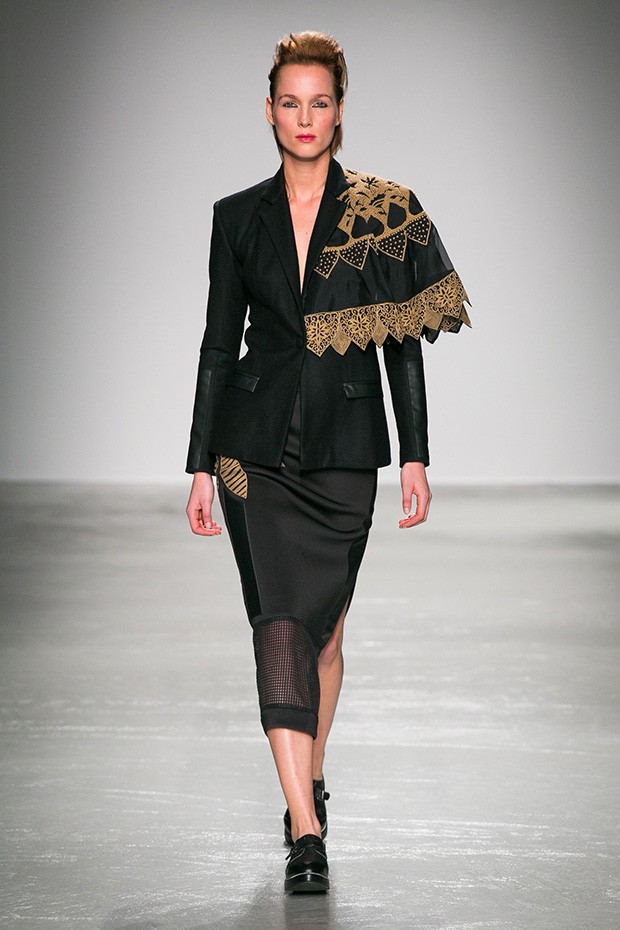 Rahul-Mishra-fw16-(26)