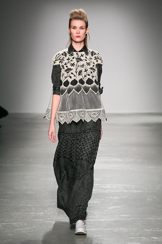 Rahul-Mishra-fw16-(35)