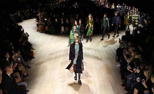 BURBERRY-01