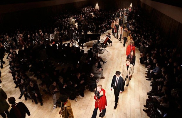 BURBERRY 03