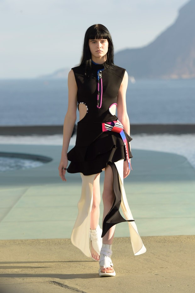 LouisVuitton2017Cruise-04