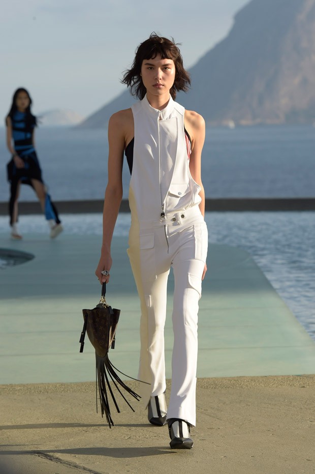LouisVuitton2017Cruise-09