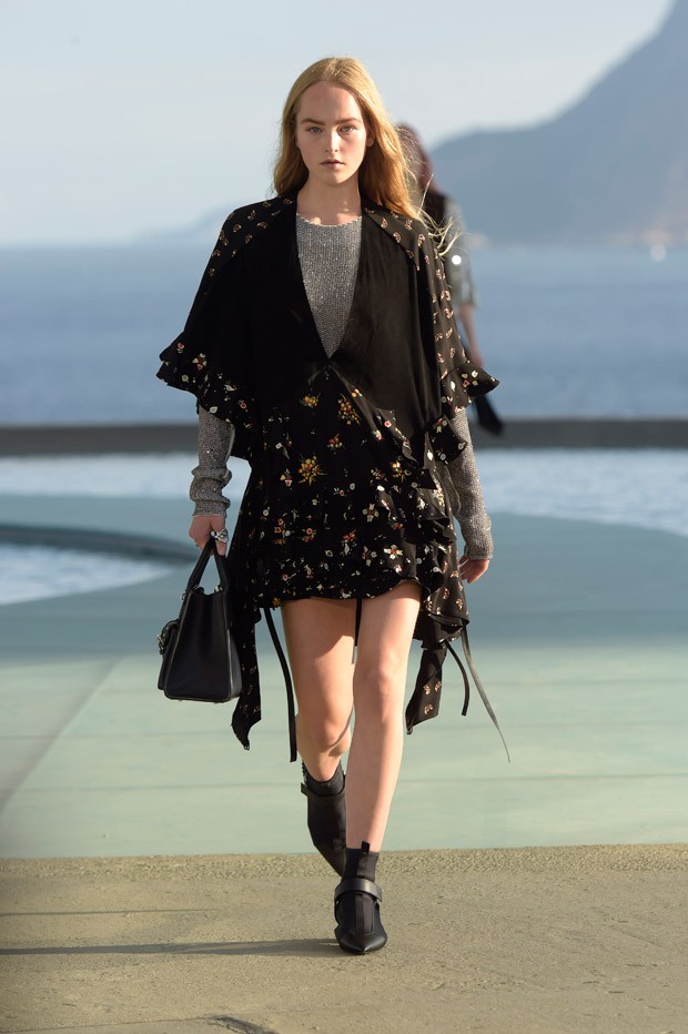 LouisVuitton2017Cruise-15