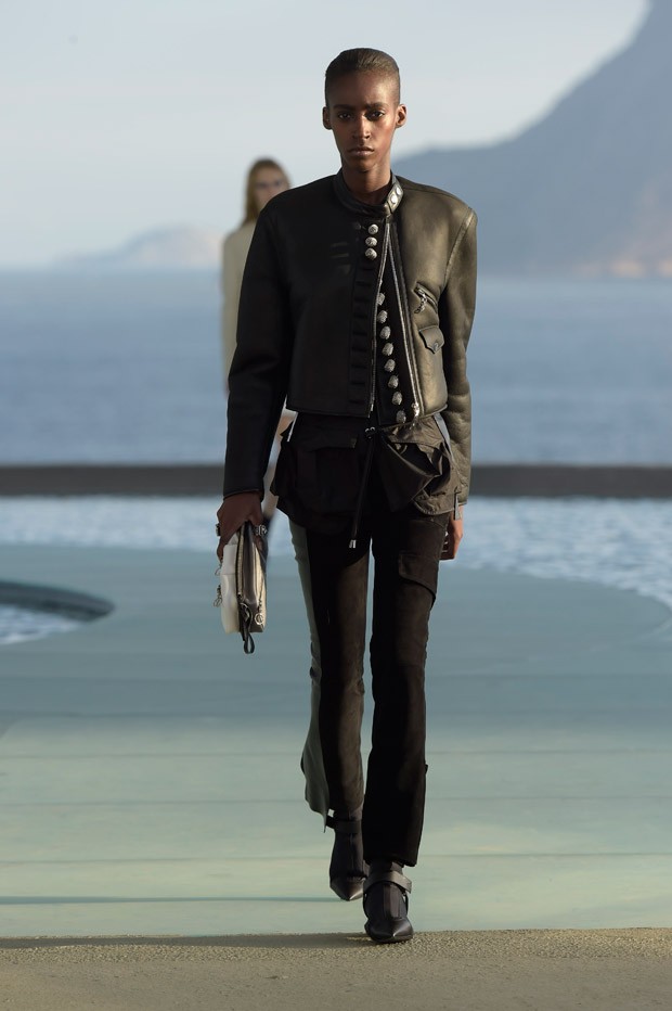 LouisVuitton2017Cruise-30