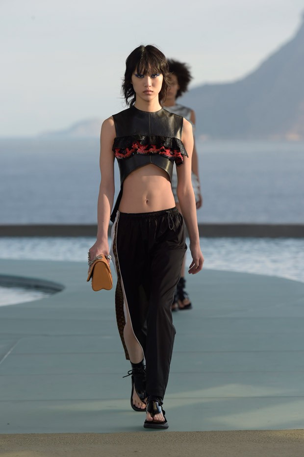 LouisVuitton2017Cruise-45