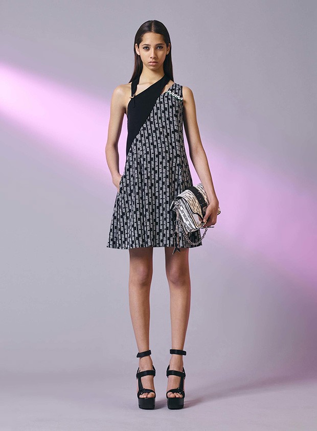 14-versace-resort-17