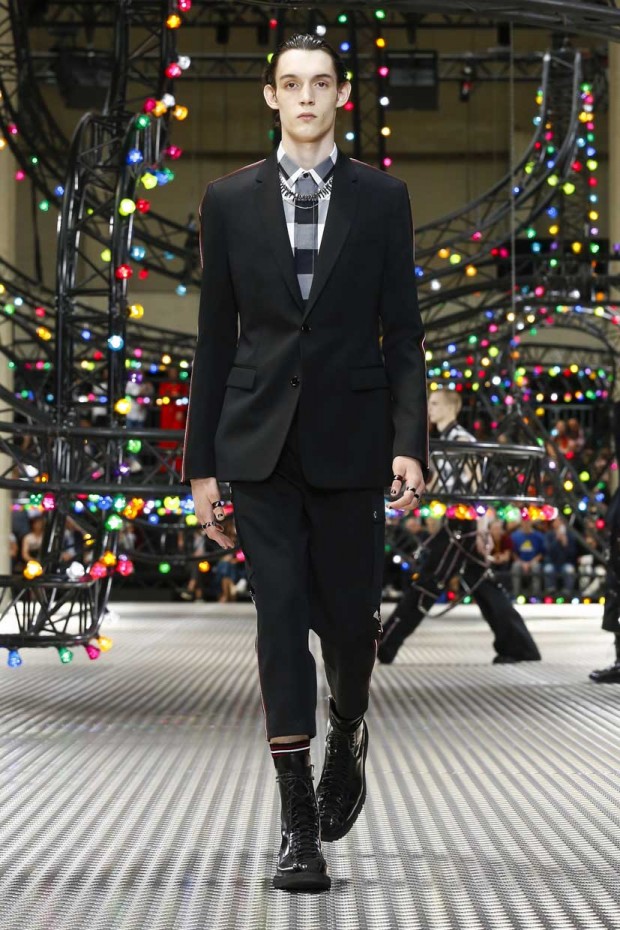 Dior Homme Spring Summer 2017 Collection Fashion show in Paris