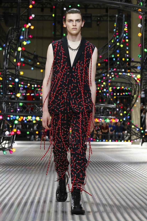 Dior Homme Spring Summer 2017 Collection Fashion show in Paris