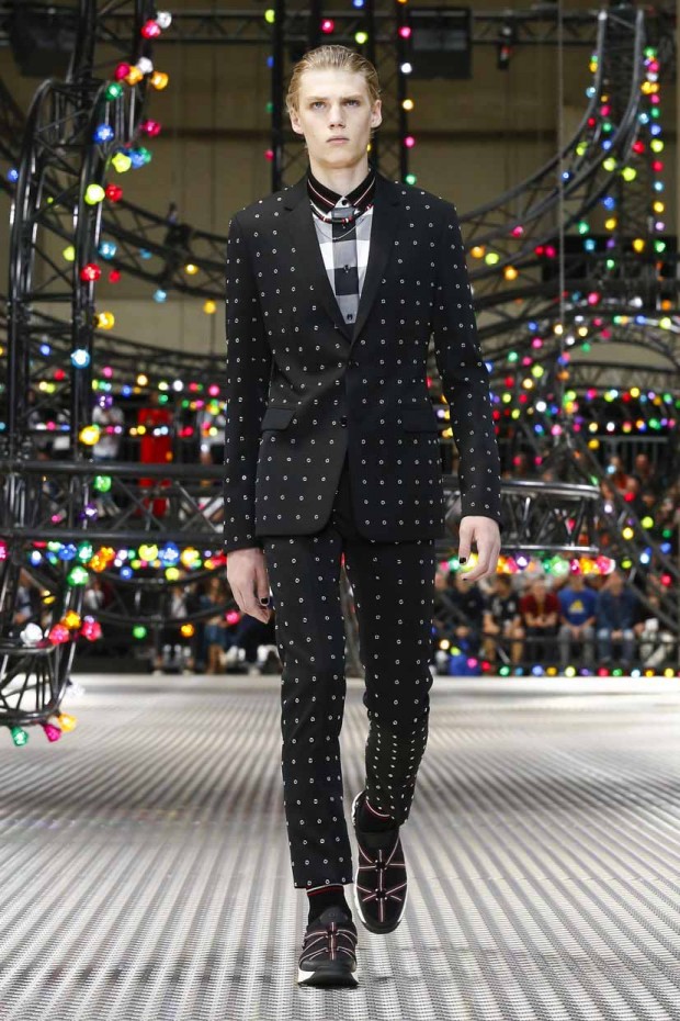 Dior Homme Spring Summer 2017 Collection Fashion show in Paris