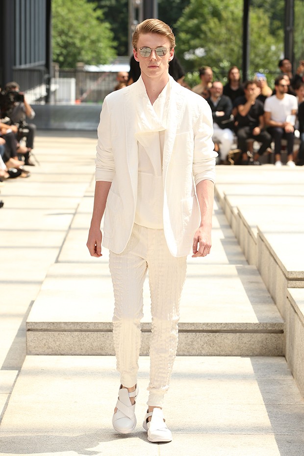 Issey Miyake ss17 pfw (11)