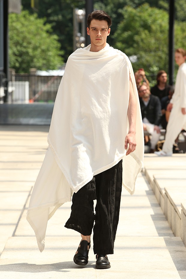Issey Miyake ss17 pfw (4)