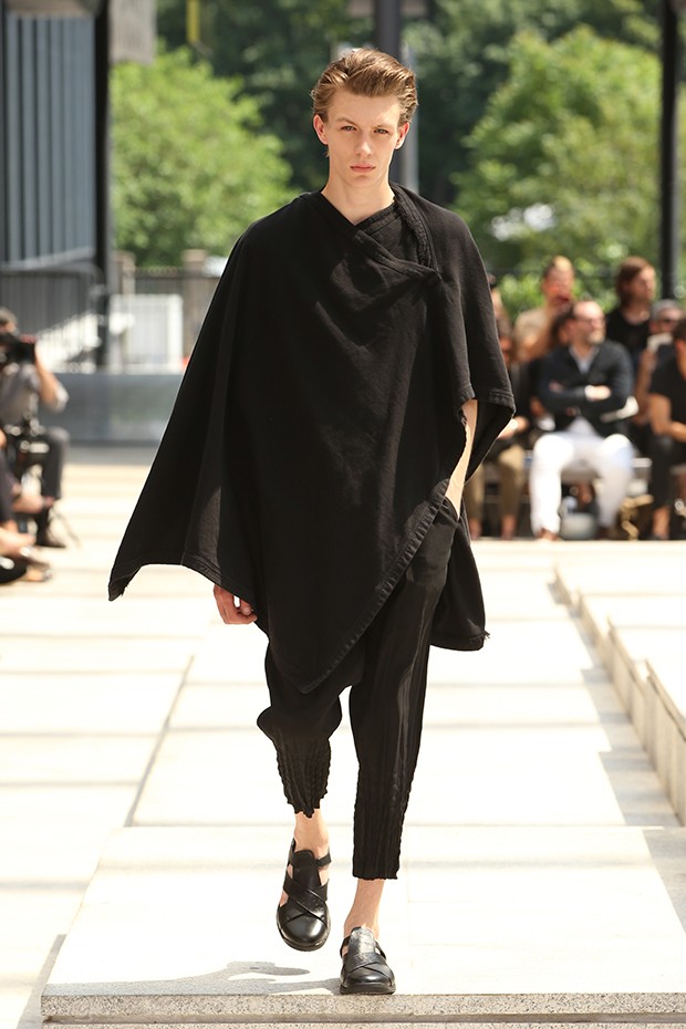 Issey Miyake ss17 pfw (7)