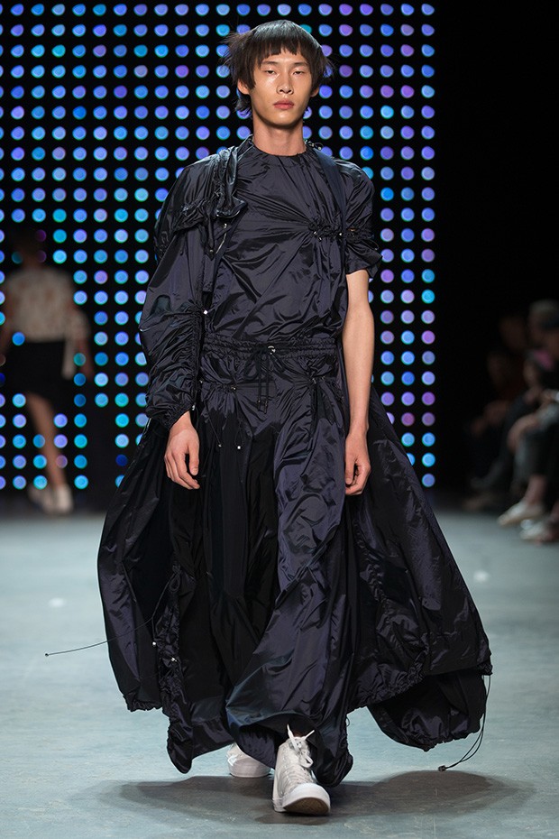 MAN-SS17-Feng-Chen-Wang-009