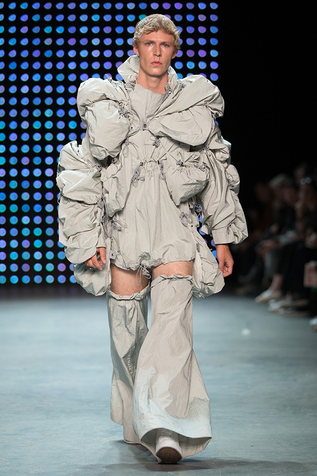 MAN-SS17-Feng-Chen-Wang-017