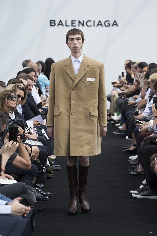 balenciaga ss17 pfw (1)
