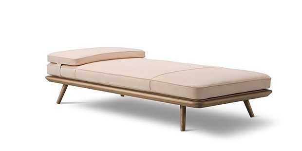 SC_1700_v2_leather90_laqueredoak