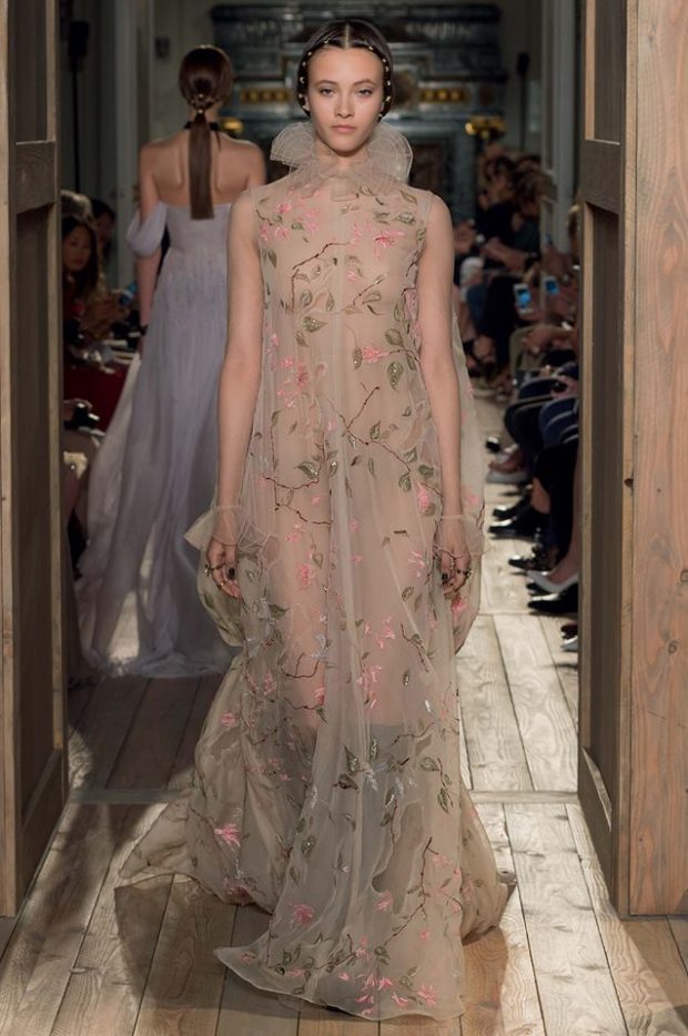 Valentino Couture Fashion Show, Collection Fall Winter 2016