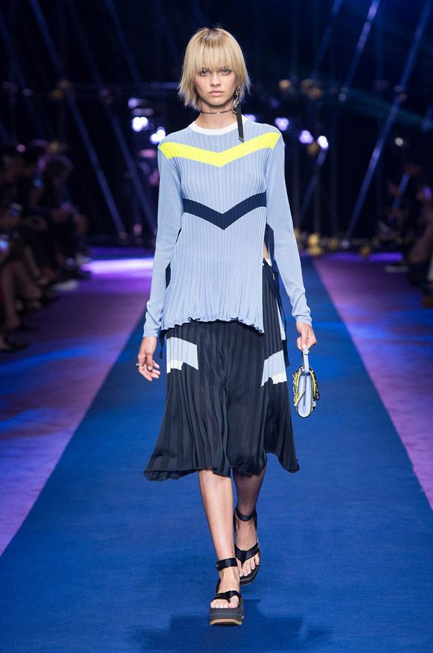 versace-ss17-24