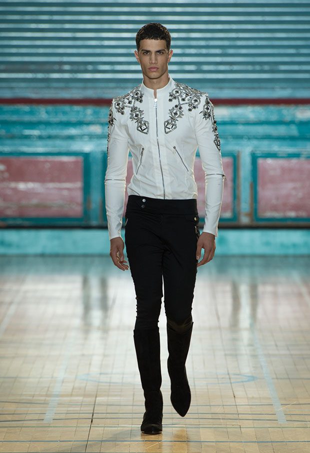 julien-macdonald-spring-summer-2017-look-02