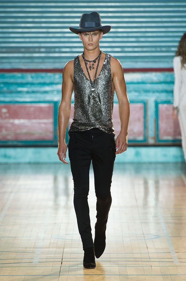 julien-macdonald-spring-summer-2017-look-13