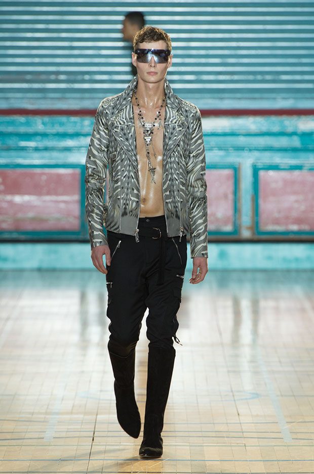 julien-macdonald-spring-summer-2017-look-23