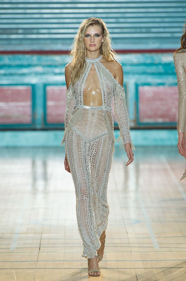 julien-macdonald-spring-summer-2017-look-25