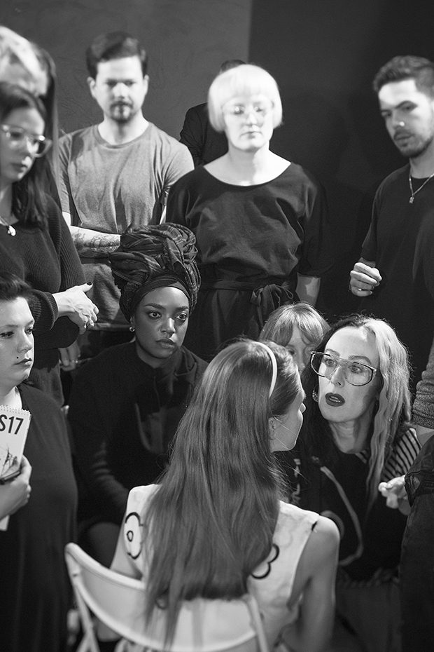 issey-miyake-backstage-10