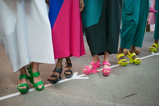 issey-miyake-backstage-11