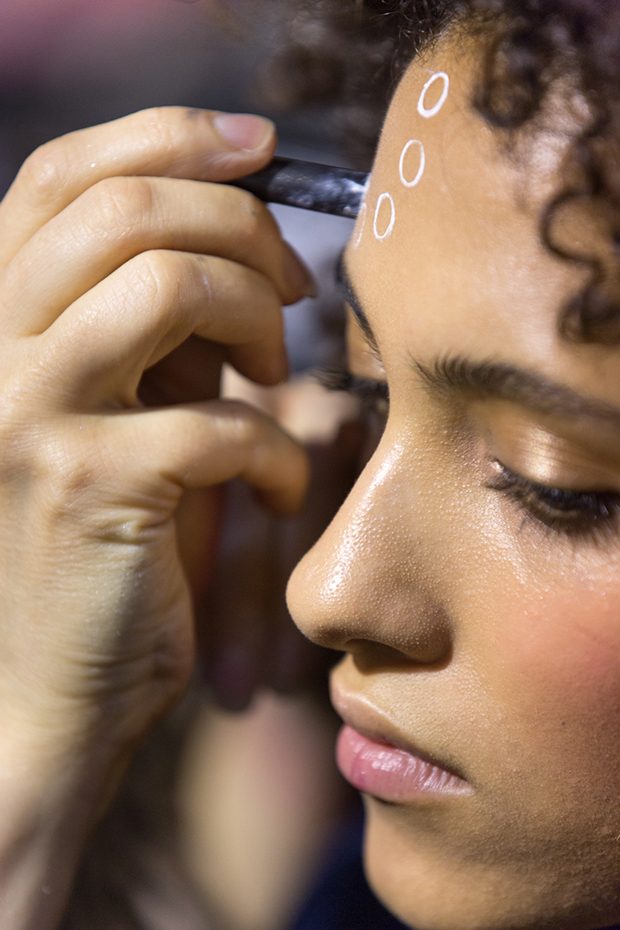 issey-miyake-backstage-16